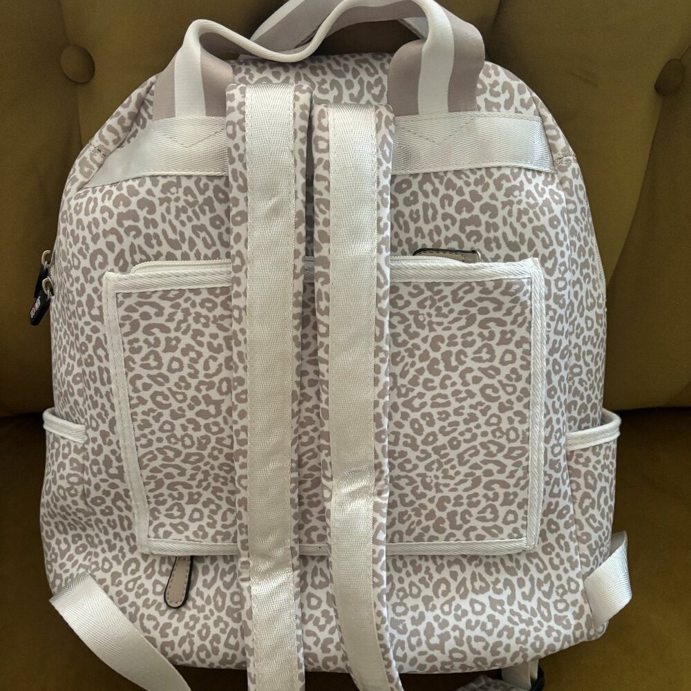Jen & Co Backpack - Picture 2 of 4